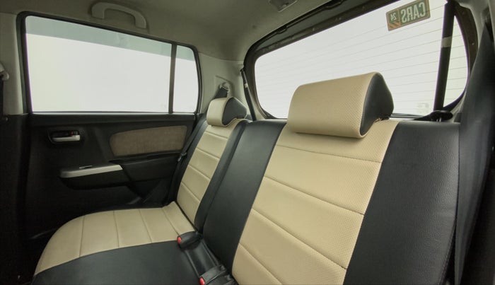 2014 Maruti Wagon R 1.0 VXI, Petrol, Manual, 67,549 km, Right Side Rear Door Cabin