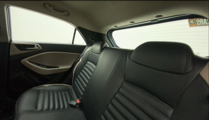 2014 Hyundai Elite i20 SPORTZ 1.2, Petrol, Manual, 67,041 km, Right Side Rear Door Cabin