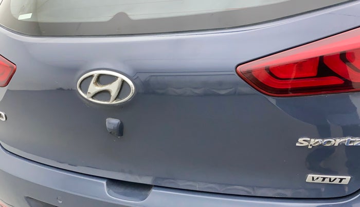 2014 Hyundai Elite i20 SPORTZ 1.2, Petrol, Manual, 67,041 km, Dicky (Boot door) - Minor scratches