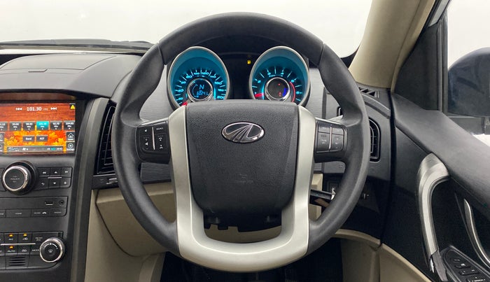 2017 Mahindra XUV500 W6 4X2, Diesel, Manual, 60,408 km, Steering Wheel Close Up