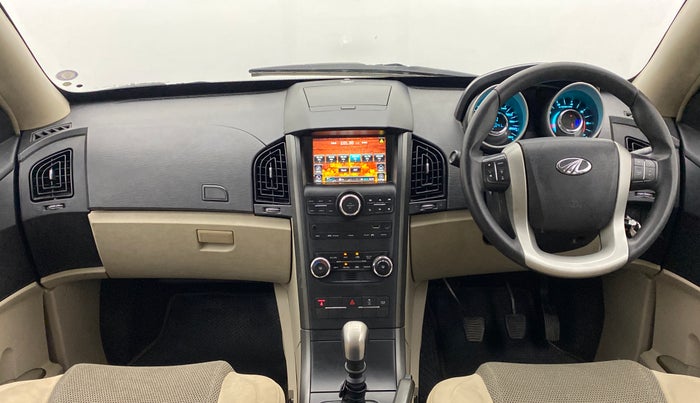 2017 Mahindra XUV500 W6 4X2, Diesel, Manual, 60,408 km, Dashboard