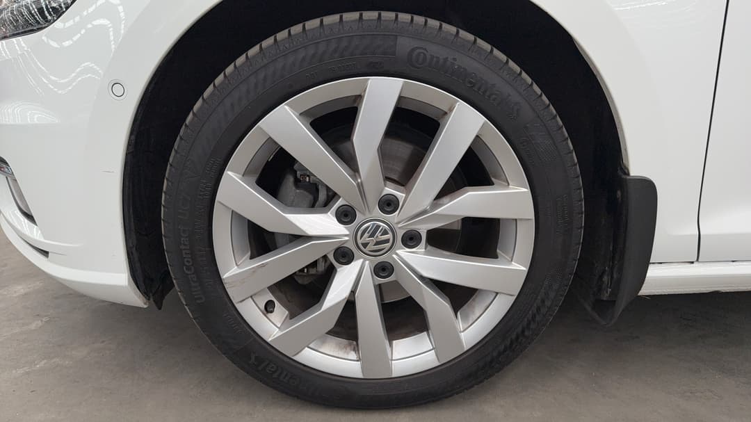 2019 Volkswagen Golf 110 Tsi Highline, Automatic, 75254 km, Left Front Wheel