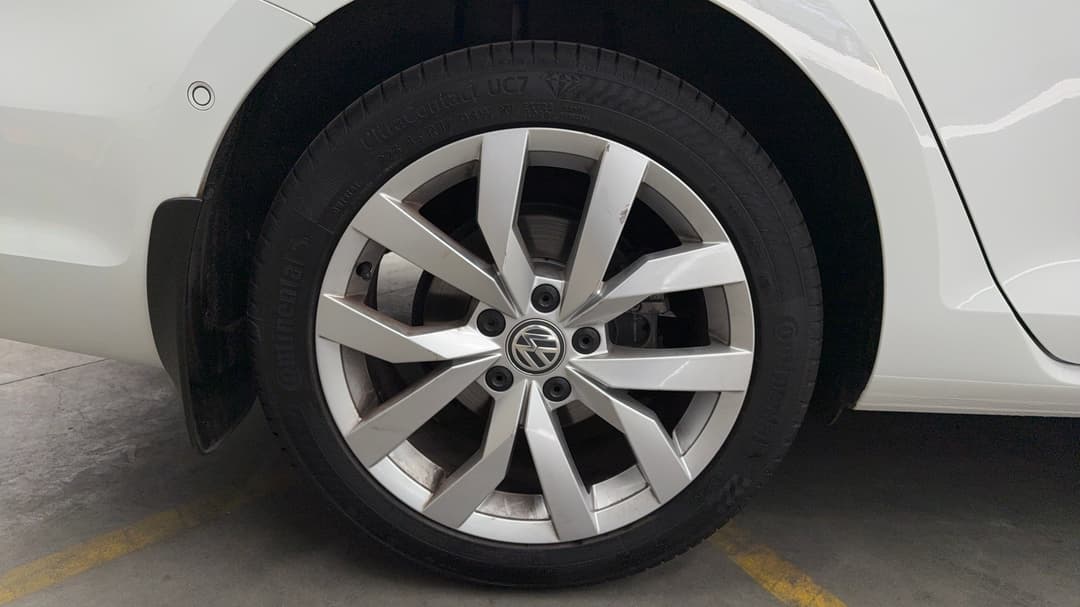 2019 Volkswagen Golf 110 Tsi Highline, Automatic, 75254 km, Right Rear Wheel