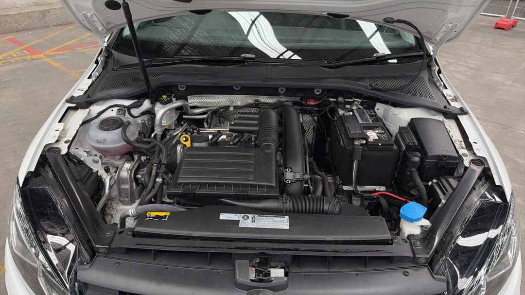 2019 Volkswagen Golf 110 Tsi Highline, Automatic, 75254 km, Open Bonnet (Engine)