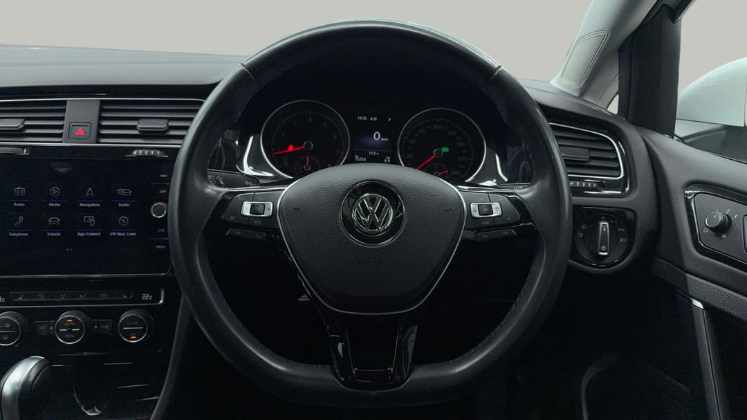 2019 Volkswagen Golf 110 Tsi Highline, Automatic, 75254 km, Steering Wheel Close-up