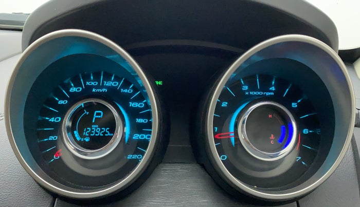 2019 Mahindra XUV500 W11 (O) AT, Diesel, Automatic, 1,23,925 km, Odometer Image