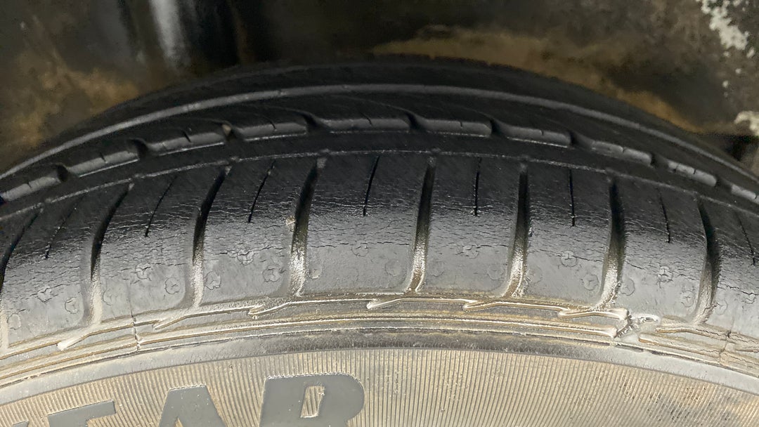 Right Rear Tyre Tread
