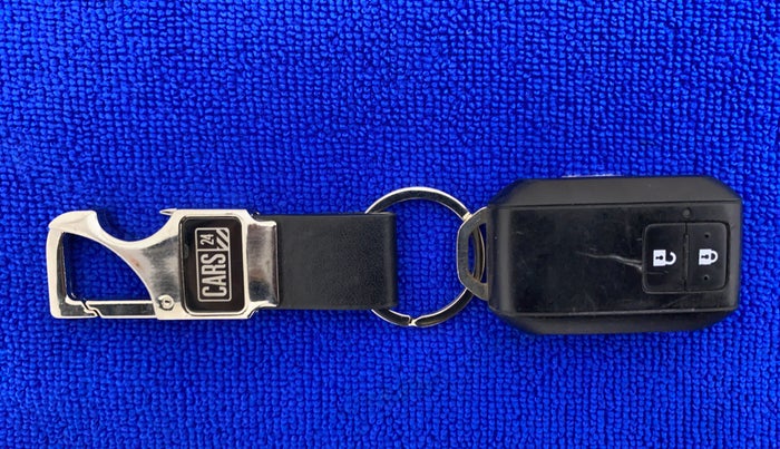 2019 Toyota Glanza G MT PETROL, Petrol, Manual, 19,399 km, Key Close Up