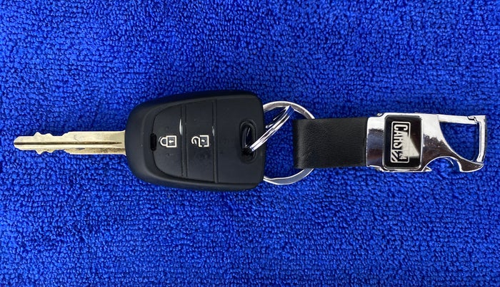 2018 Hyundai Grand i10 SPORTZ 1.2 KAPPA VTVT, CNG, Manual, 19,420 km, Key Close Up
