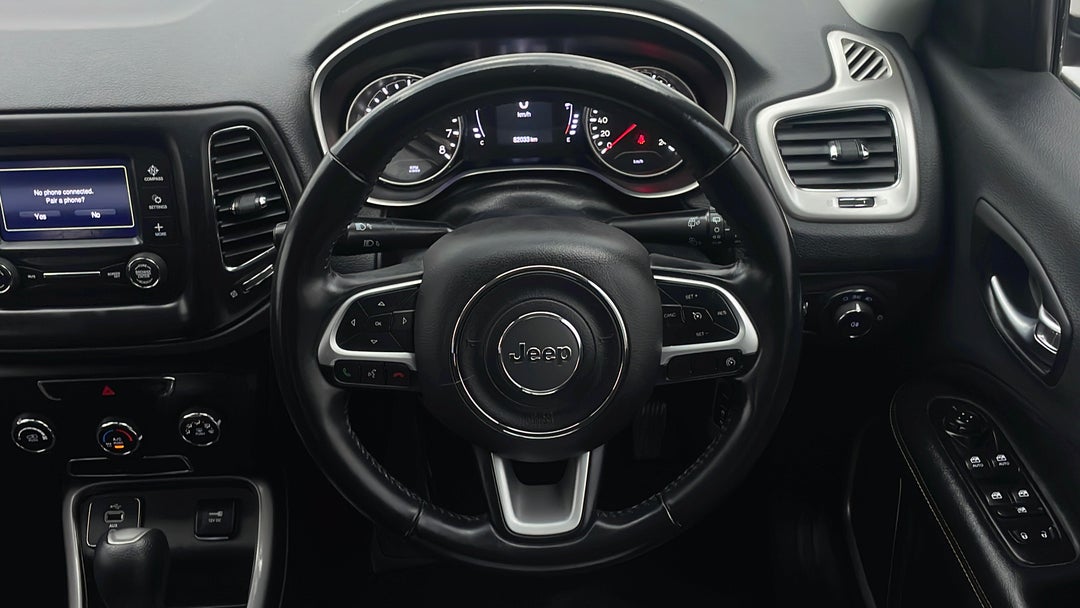 2017 Jeep Compass Sport (fwd), Automatic, 82033 km, Steering Wheel Close-up