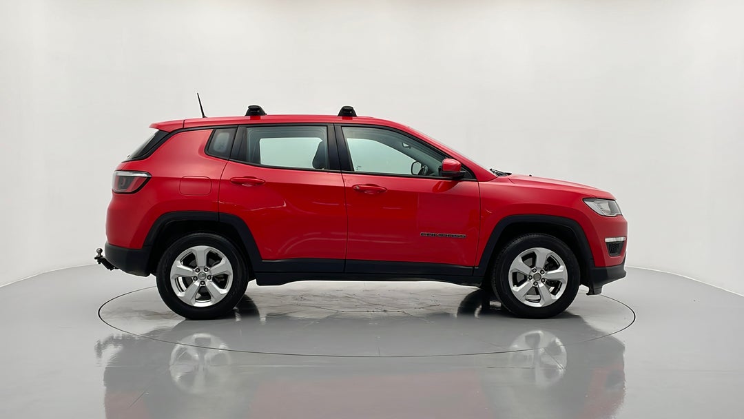 2017 Jeep Compass Sport (fwd), Automatic, 82033 km, Right Side View
