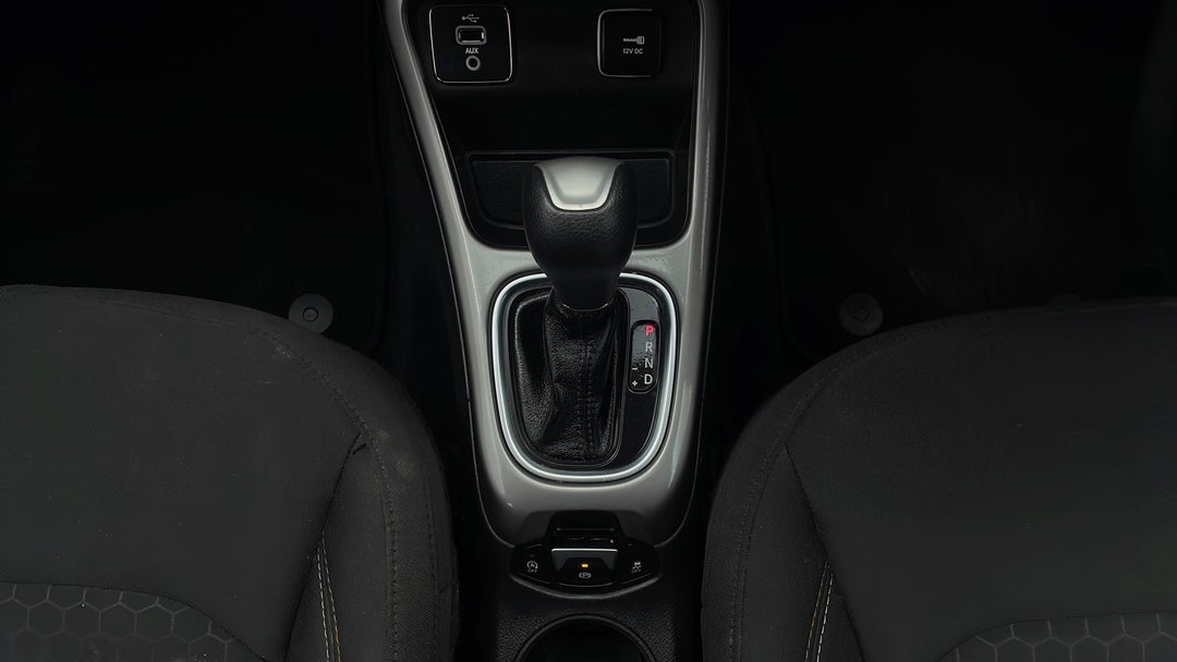 2017 Jeep Compass Sport (fwd), Automatic, 82033 km, Gear Lever 