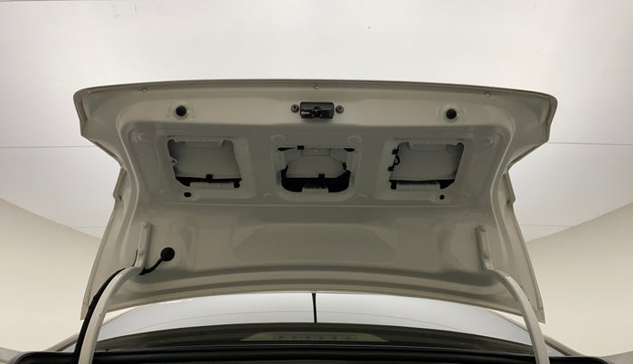 2018 Volkswagen Ameo HIGHLINE PLUS 1.5L AT 16 ALLOY, Diesel, Automatic, 90,794 km, Boot Door Open