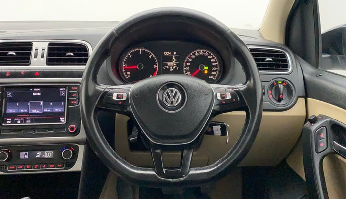2018 Volkswagen Ameo HIGHLINE PLUS 1.5L AT 16 ALLOY, Diesel, Automatic, 90,794 km, Steering Wheel Close Up