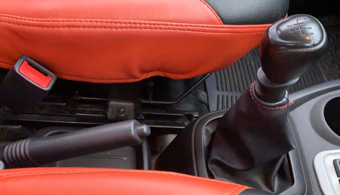 2017 Datsun Redi Go SPORT, Petrol, Manual, 21,749 km, Gear Lever