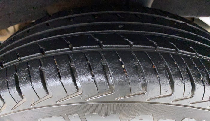 2017 Datsun Redi Go SPORT, Petrol, Manual, 21,749 km, Left Rear Tyre Tread