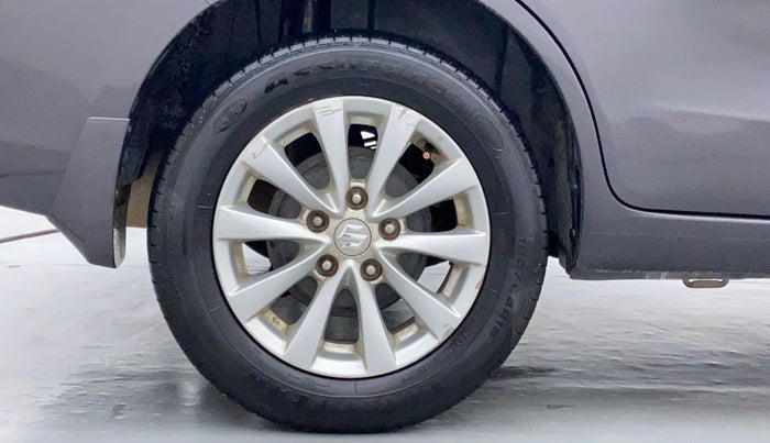 2014 Maruti Ertiga ZDI, Diesel, Manual, 62,261 km, Right Rear Wheel