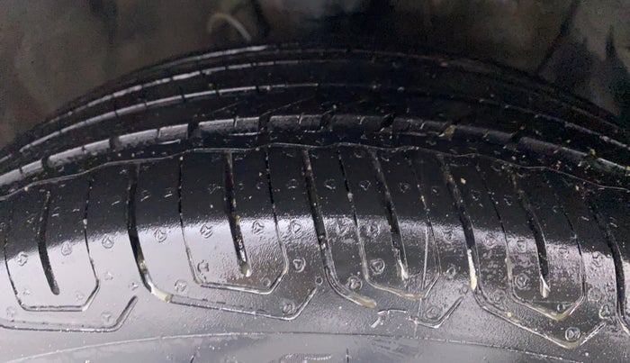 2018 Hyundai Elite i20 1.4 CRDI ASTA (O), Diesel, Manual, 32,263 km, Right Front Tyre Tread