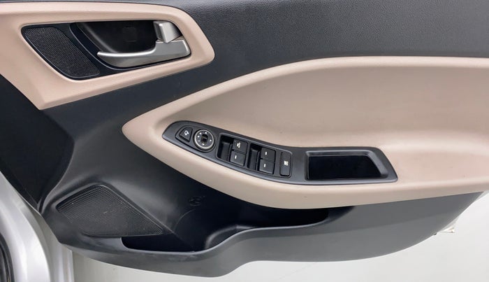2018 Hyundai Elite i20 1.4 CRDI ASTA (O), Diesel, Manual, 32,263 km, Driver Side Door Panels Control