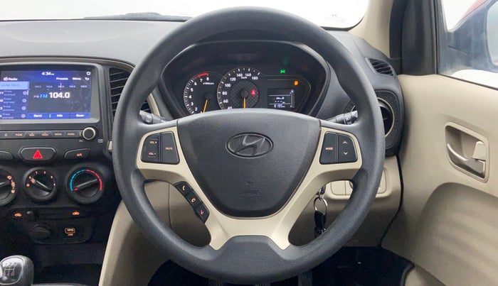 2018 Hyundai NEW SANTRO ASTA 1.1 MT, Petrol, Manual, 8,340 km, Steering Wheel Close Up