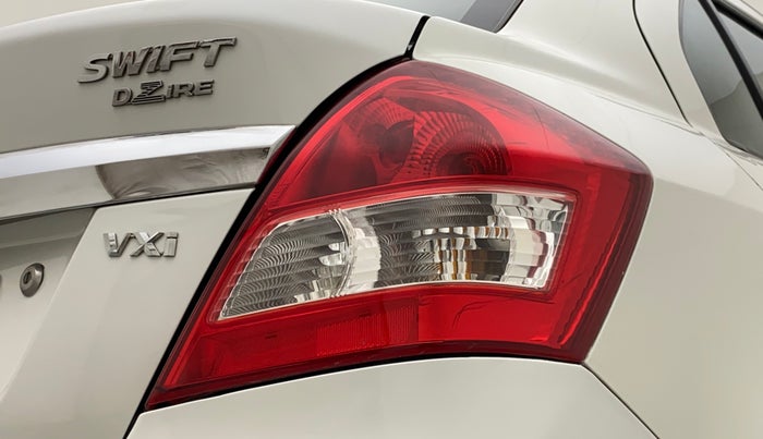 2013 Maruti Swift Dzire VXI, Petrol, Manual, 98,155 km, Right tail light - Minor damage