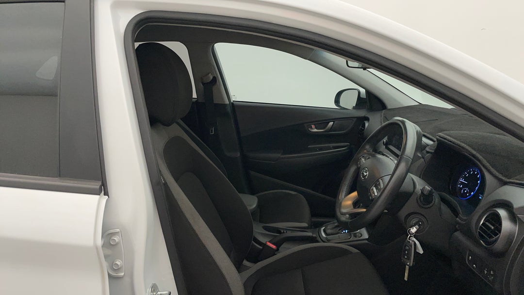 2020 Hyundai Kona Active (fwd), Automatic, 96352 km, Right Side Front Door Cabin View
