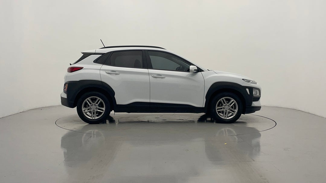 2020 Hyundai Kona Active (fwd), Automatic, 96352 km, Right Side View