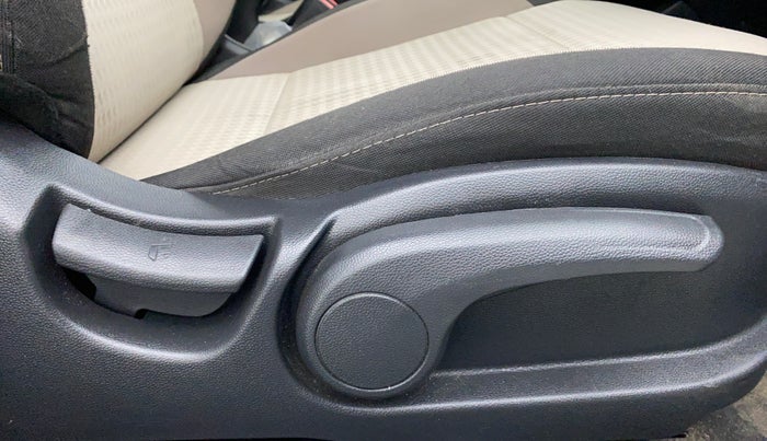 2018 Hyundai Elite i20 ASTA 1.2 (O), Petrol, Manual, 41,356 km, Driver Side Adjustment Panel