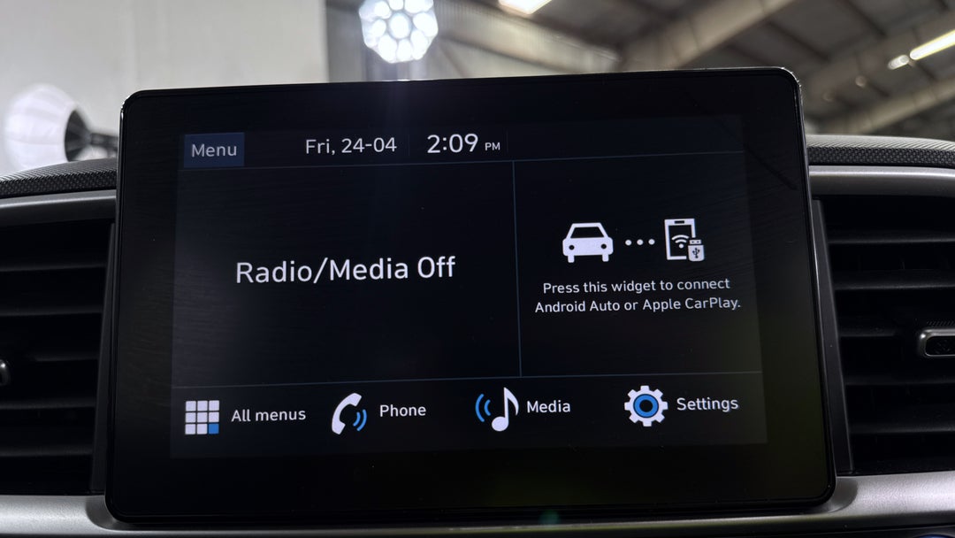 2024 Hyundai Venue Venue, Automatic, 3624 km, Infotainment System