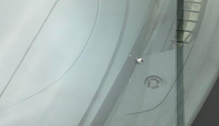 2018 Maruti Dzire VXI AMT, Petrol, Automatic, 73,705 km, Front windshield - Minor damage