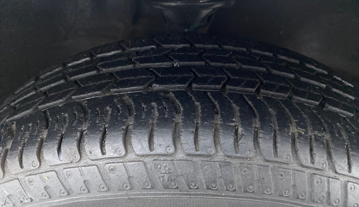 2018 Maruti Alto K10 VXI P, Petrol, Manual, 27,626 km, Right Front Tyre Tread
