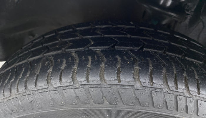 2018 Maruti Alto K10 VXI P, Petrol, Manual, 27,626 km, Left Front Tyre Tread