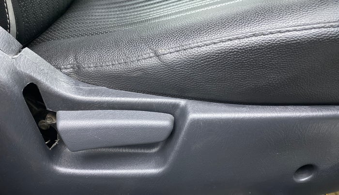2018 Maruti Alto K10 VXI P, Petrol, Manual, 27,626 km, Driver Side Adjustment Panel