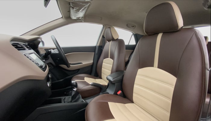 2016 Hyundai Elite i20 ASTA 1.2 (O), Petrol, Manual, 25,508 km, Right Side Front Door Cabin