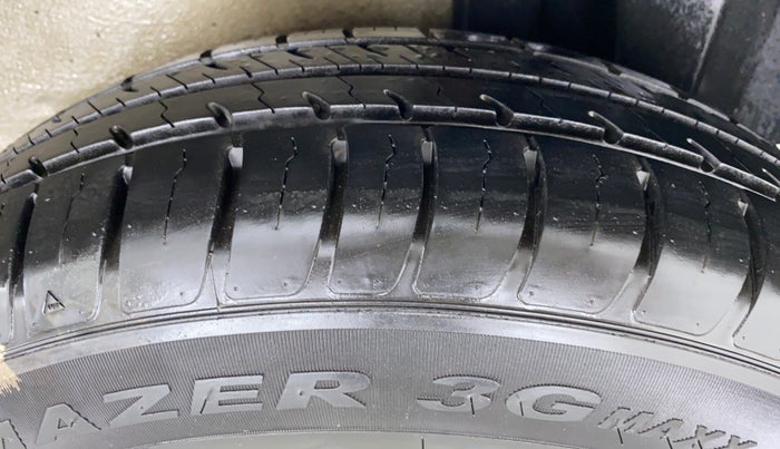 2014 Maruti Ritz VDI, Diesel, Manual, 55,057 km, Left Rear Tyre Tread