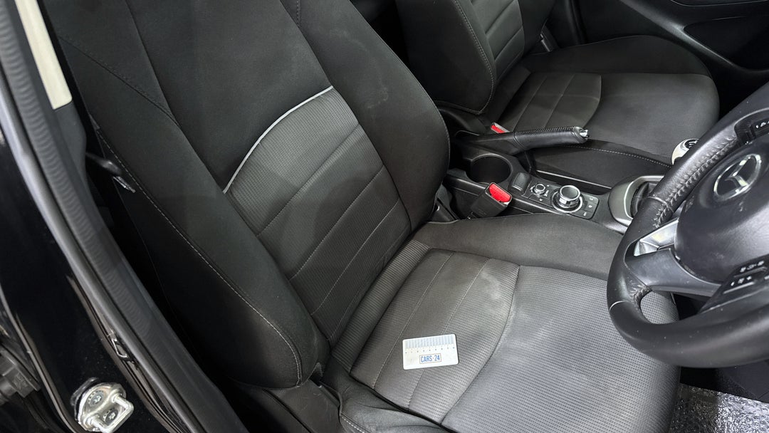 2016 Mazda CX-3 Maxx (FWD), Manual, 112227 km, Seats Front RHS Stain