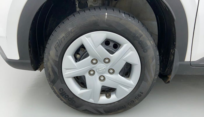 2021 Hyundai VENUE S 1.5 CRDI, Diesel, Manual, 12,764 km, Left Front Wheel