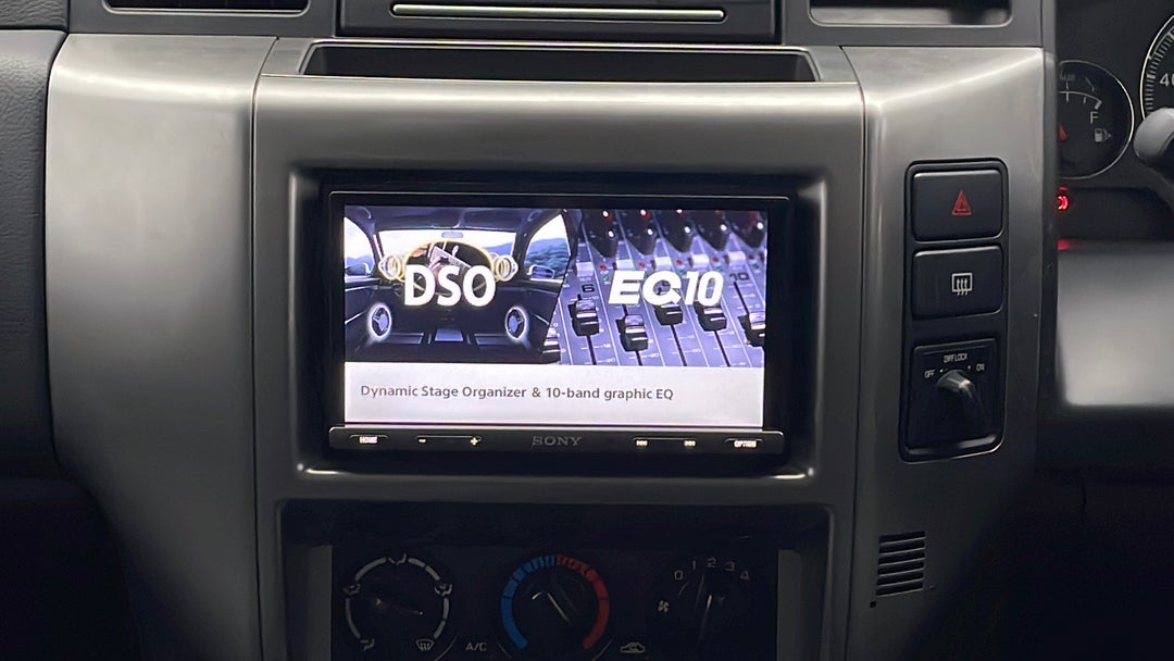 2016 Nissan Patrol St (4x4), Automatic, 64534 km, Infotainment System