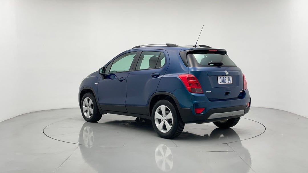 Left Back Diagonal (45- Degree) View