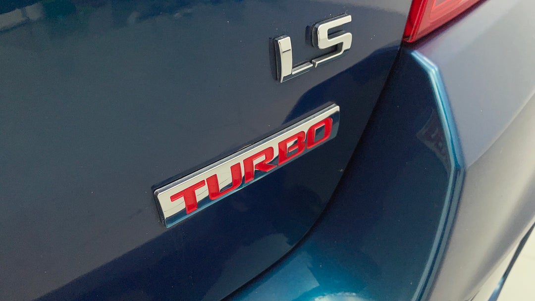 Badge (Boot Right Side)