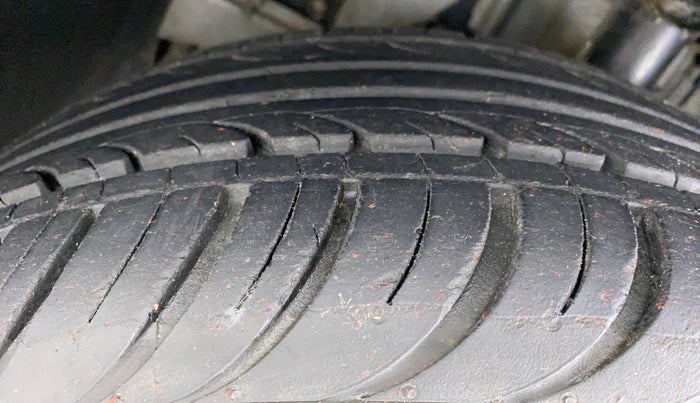 2018 Fiat URBAN CROSS EMOTION MULTIJET 1.3, Diesel, Manual, 26,932 km, Left Front Tyre Tread