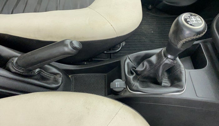 2018 Fiat URBAN CROSS EMOTION MULTIJET 1.3, Diesel, Manual, 26,932 km, Gear Lever