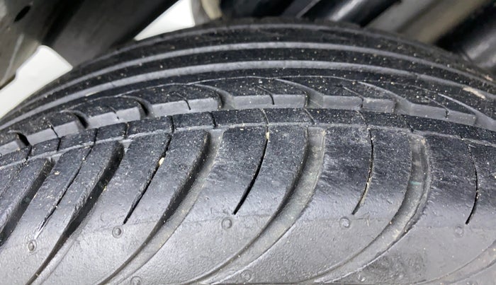 2018 Fiat URBAN CROSS EMOTION MULTIJET 1.3, Diesel, Manual, 26,932 km, Right Rear Tyre Tread