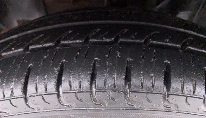 2016 Datsun Redi Go T (O), Petrol, Manual, 13,674 km, Left Front Tyre Tread