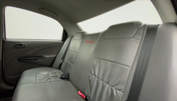 2011 Toyota Etios G, Petrol, Manual, 61,625 km, Right Side Rear Door Cabin
