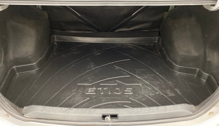 2011 Toyota Etios G, Petrol, Manual, 61,625 km, Boot Inside
