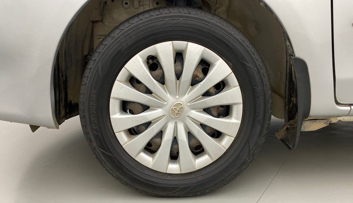 2011 Toyota Etios G, Petrol, Manual, 61,625 km, Left Front Wheel