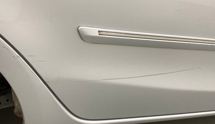 2011 Toyota Etios G, Petrol, Manual, 61,625 km, Right rear door - Minor scratches