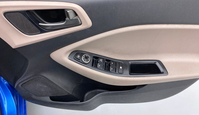 2017 Hyundai Elite i20 SPORTZ 1.2, Petrol, Manual, 66,077 km, Driver Side Door Panels Control