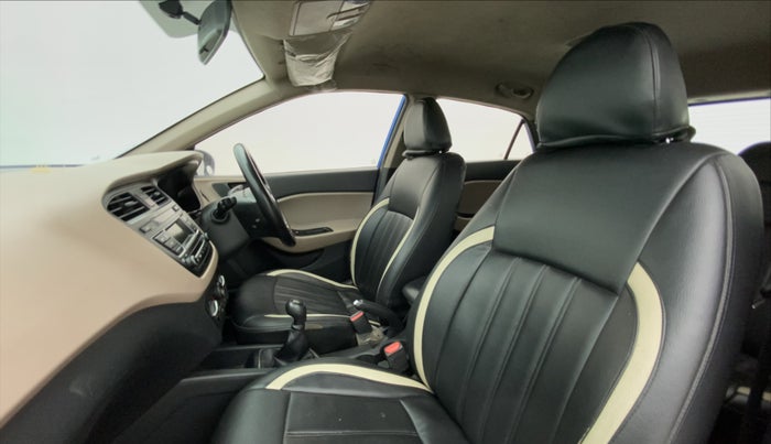 2017 Hyundai Elite i20 SPORTZ 1.2, Petrol, Manual, 66,077 km, Right Side Front Door Cabin